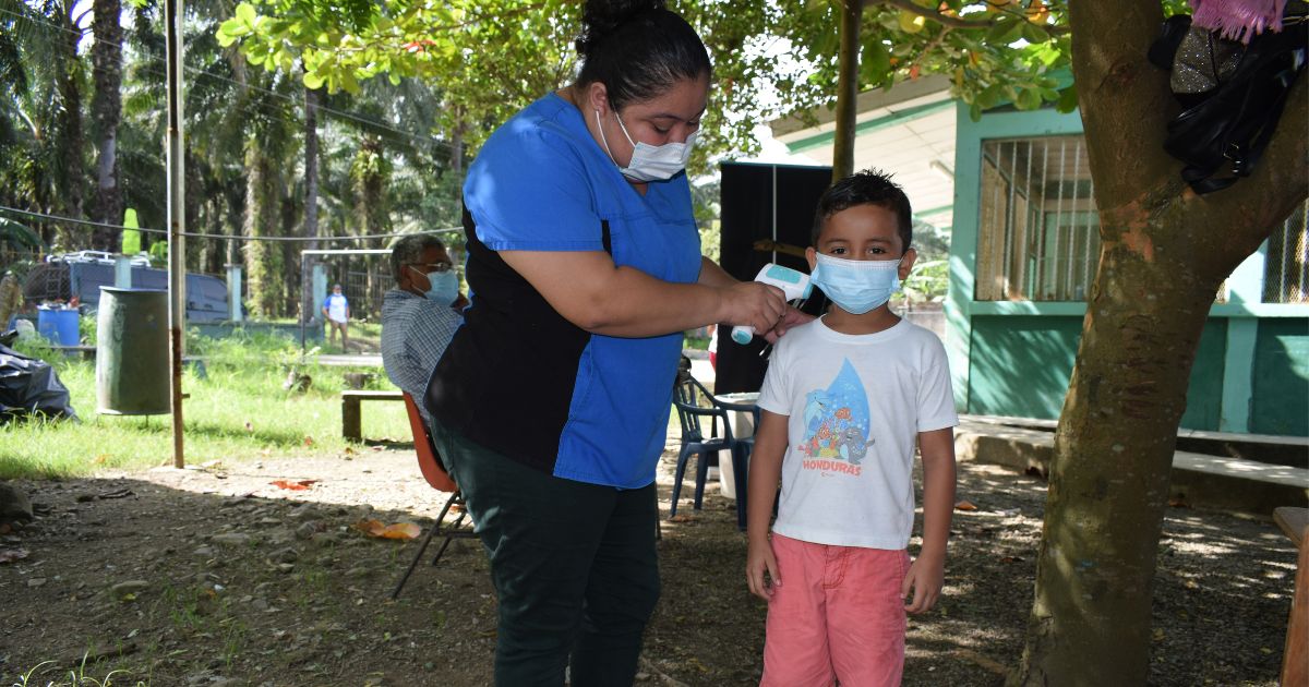 Grupo Jaremar desarrolla brigadas médicas en comunidad de Yoro