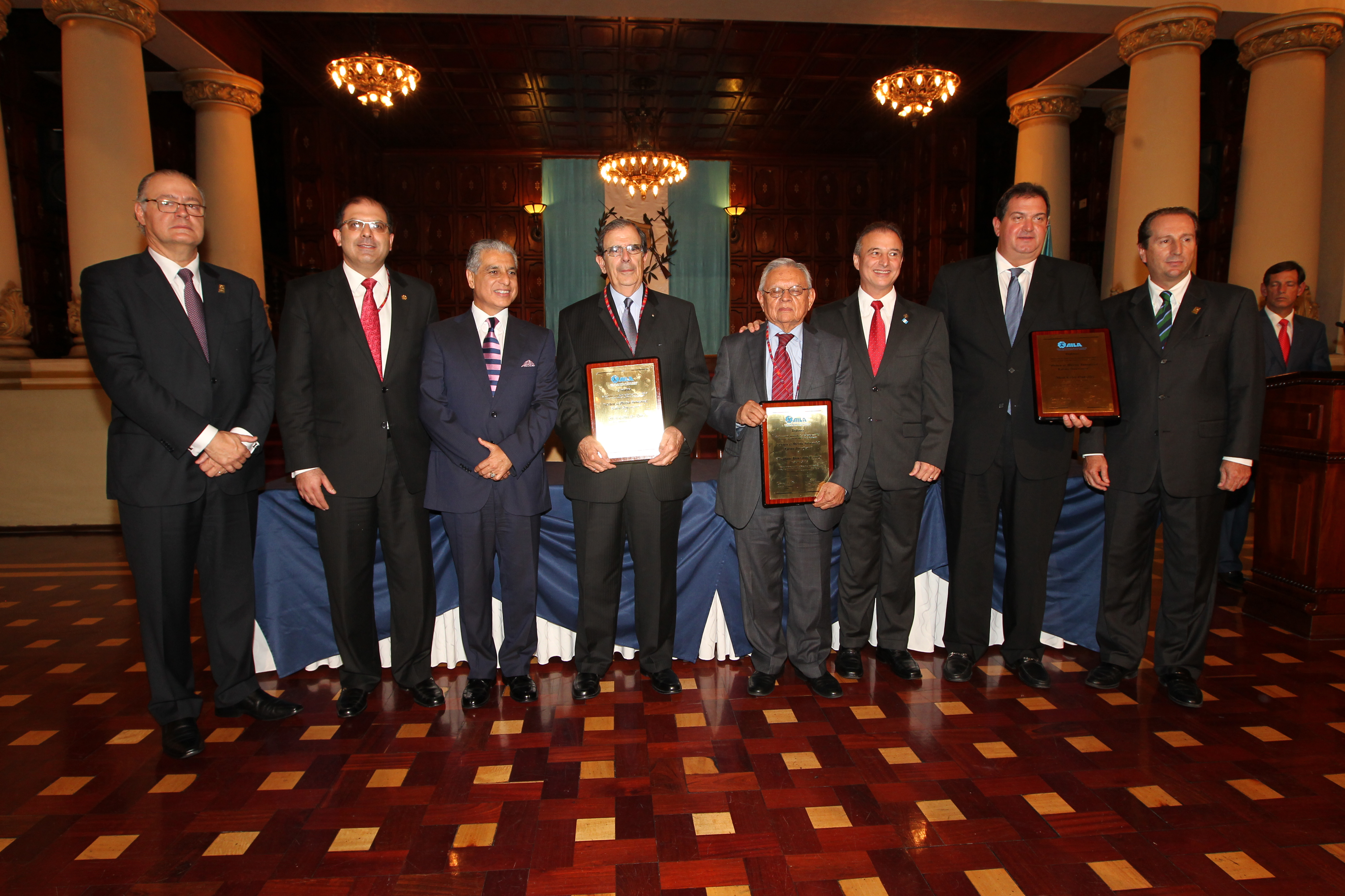Industriales Hondureños reconocidos con «Orden al Mérito Industrial Latinoamericano»